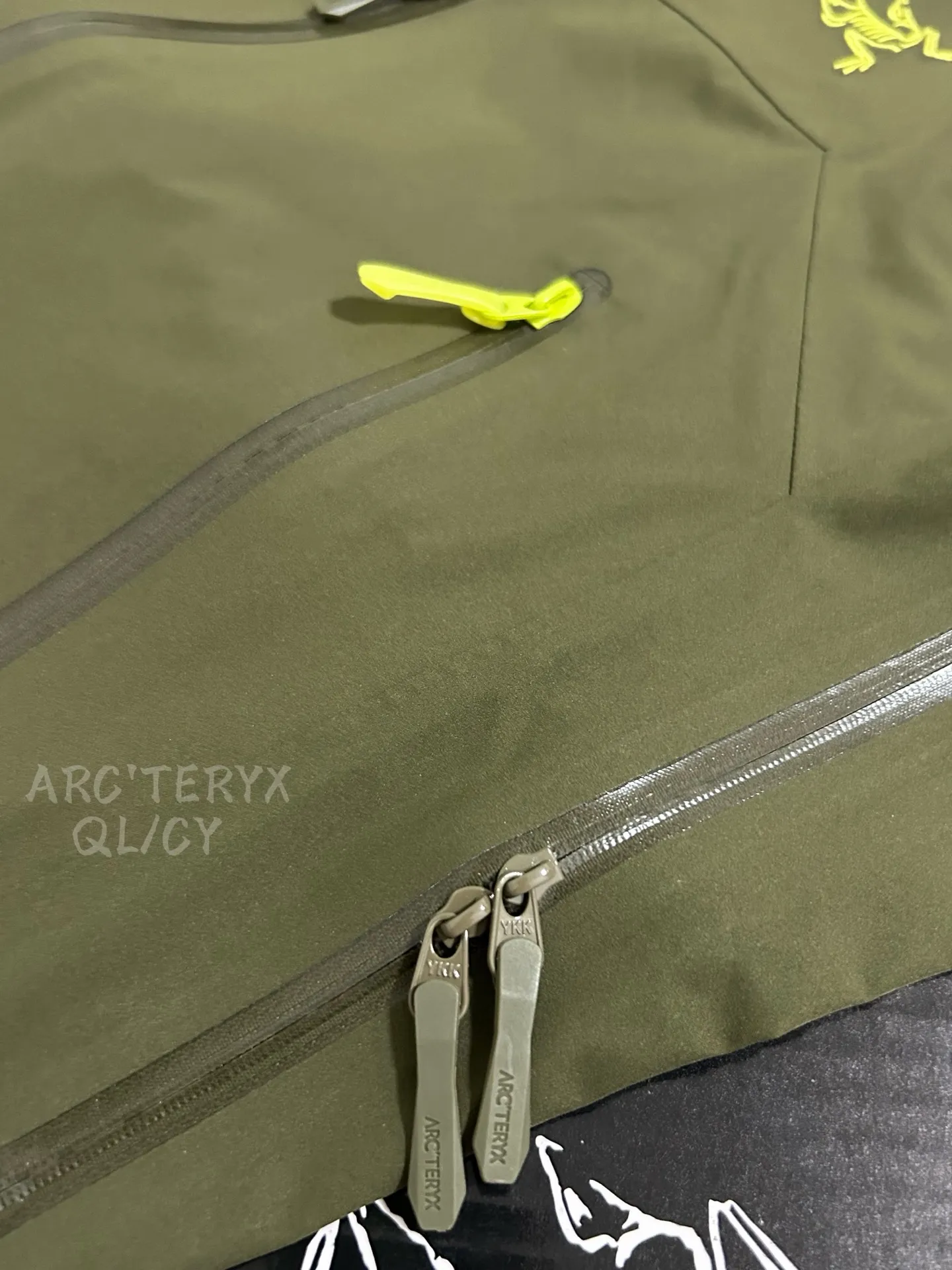 B 01 ARC/BETA SV（2026New Arrival） ！ ！ Beta SV Wear-Resistant ：2026New Arrival 100D 3L GORE-TEX Pro e PE ， Wear-Resistant， 。 MICRO-GRID® ， Breathable 。 ： Beta Series ， ， ， 。 Storm Hood™ 、 ， WATERTIGHT ， 。 RECCO® ， 。 ， 。 Beta SV ，Severe Weather 。 GORE-TEX Pro e PE Breathable ， 100D ， Wear-Resistant， 、 、 。 、 RECCO ， ； 、 、 Breathable ， 、 ， 。 ， ， ， 。 ， 。 、 ， 。 Beta SV， 。 Breathable ， ， ， 。 ， ， 。 ：Black， ， ，